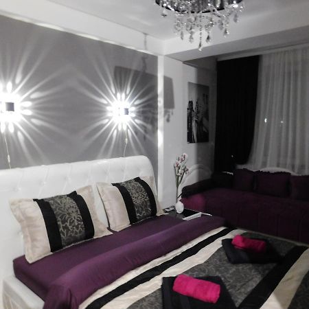 Velvet Lux Apartment Ni Екстериор снимка