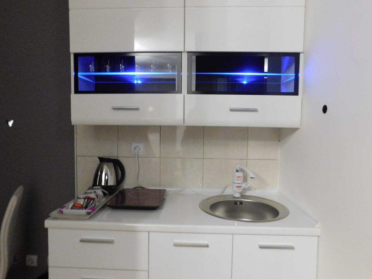 Velvet Lux Apartment Ni Екстериор снимка