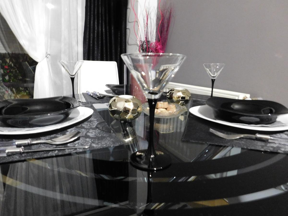 Velvet Lux Apartment Ni Екстериор снимка