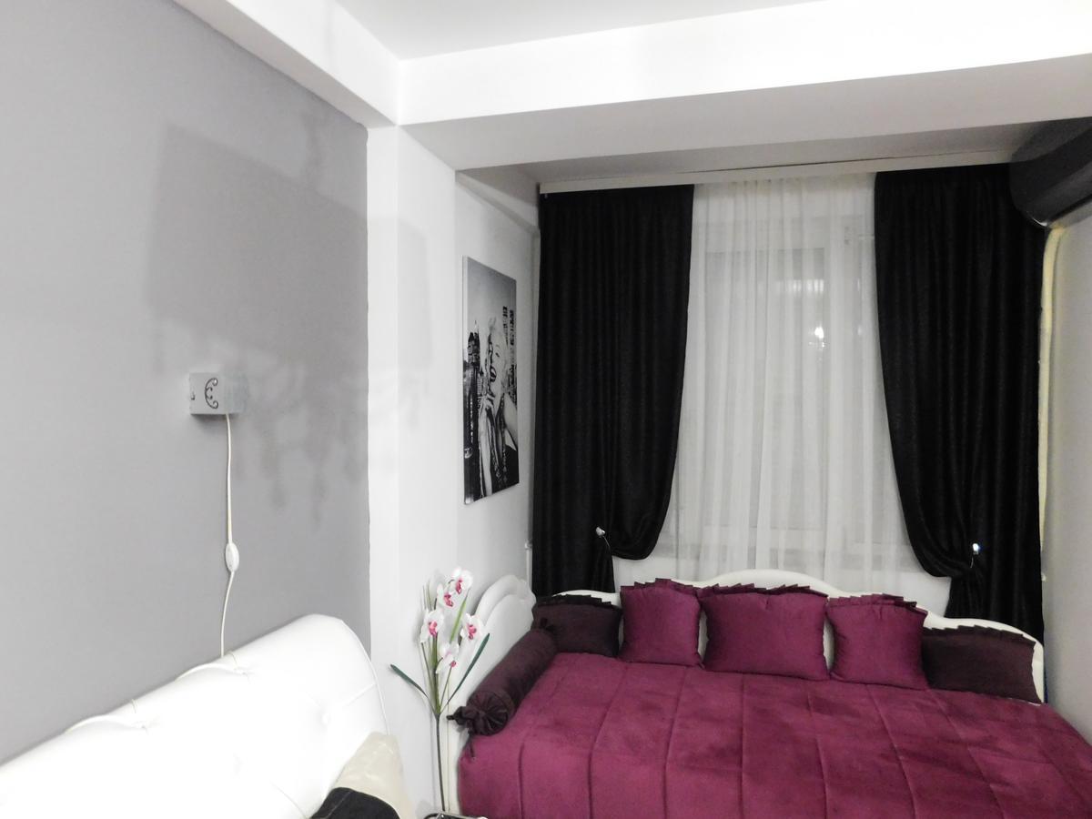 Velvet Lux Apartment Ni Екстериор снимка