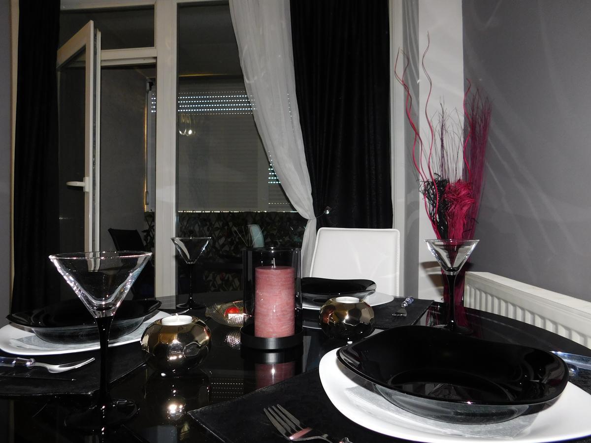 Velvet Lux Apartment Ni Екстериор снимка