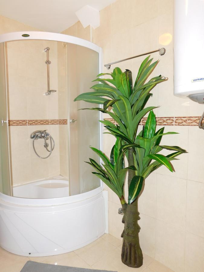 Velvet Lux Apartment Ni Екстериор снимка