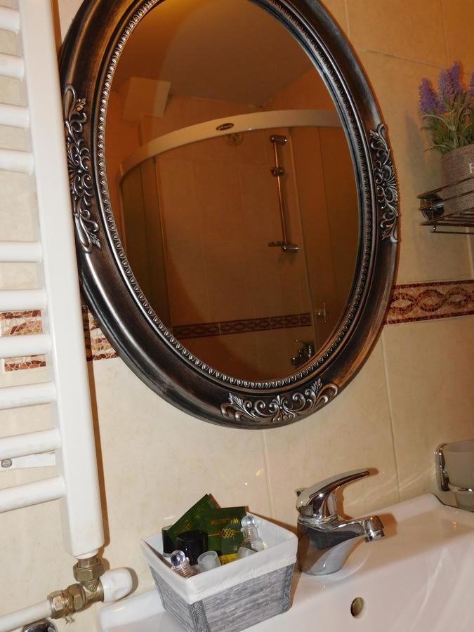Velvet Lux Apartment Ni Екстериор снимка